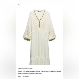 Beautiful flowy Zara dress in a size s, new with tags and never worn